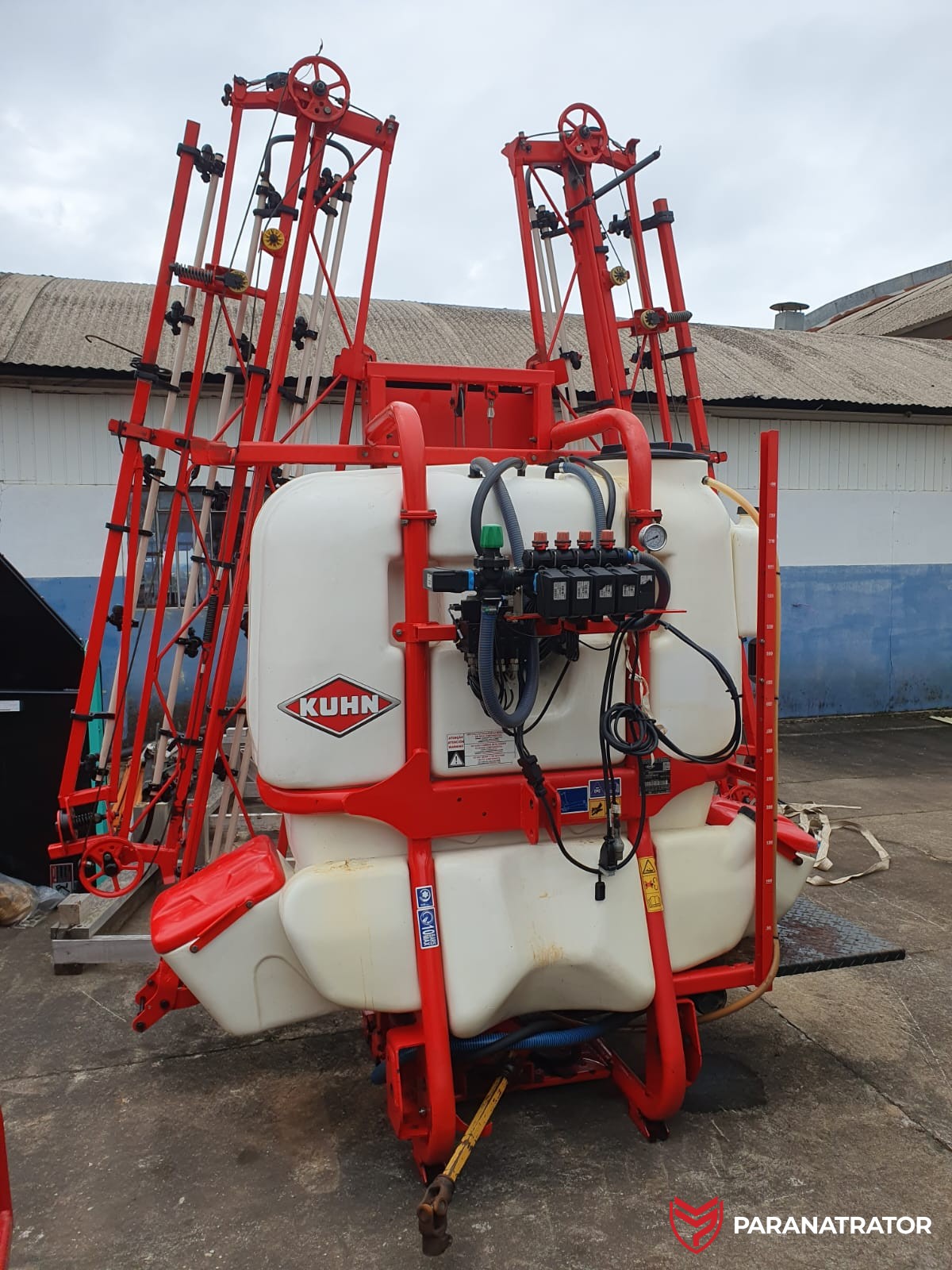PULVERIZADOR KUHN PORTER 800 ST 18 METROS DE BARRA